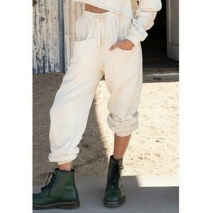 Cream Jogger Pants, Sz L, NWT
